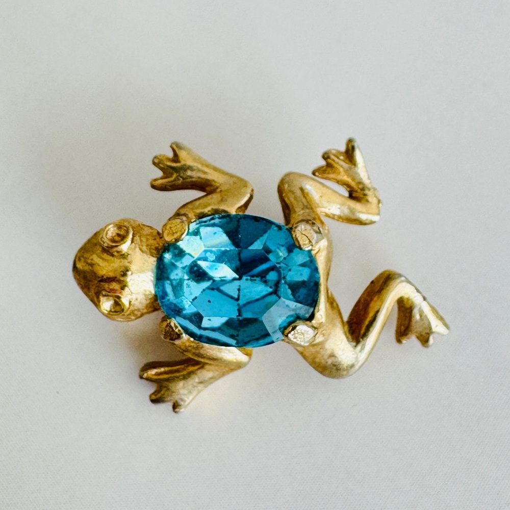 Blue Glass Frog Brooch Light Gold Tone
